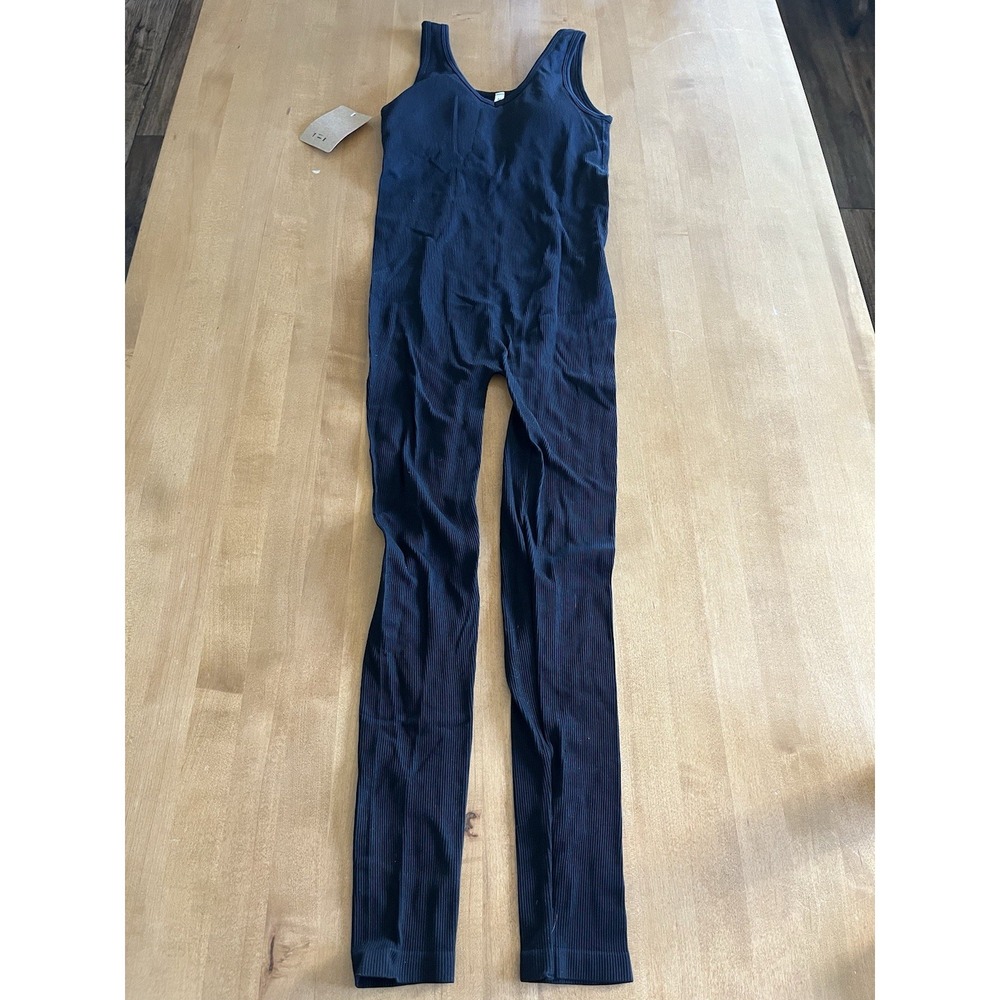 Zenana Women's Ribbed Black V-Neck‎ Sleeveless Jumpsuit Set S/M Padded One Piece